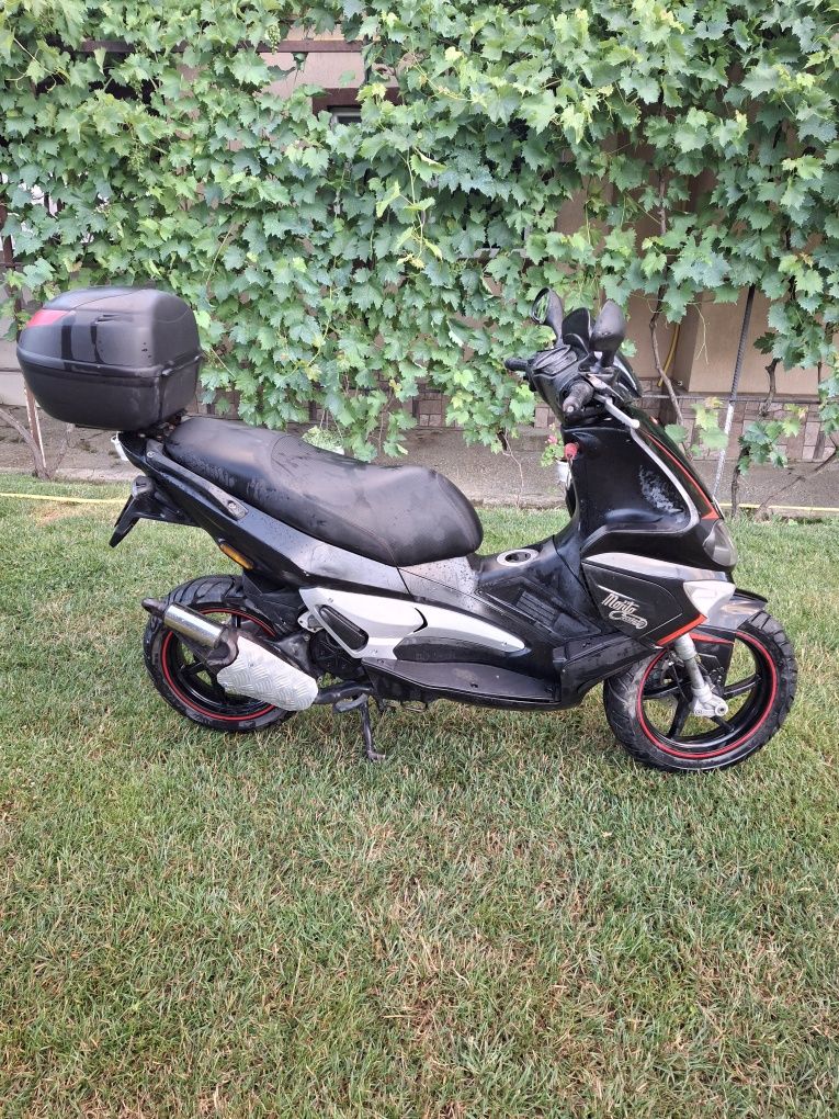 Scuter Gilera Runer