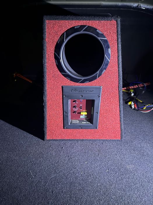 Vând Swboofer Pioneer 1300W