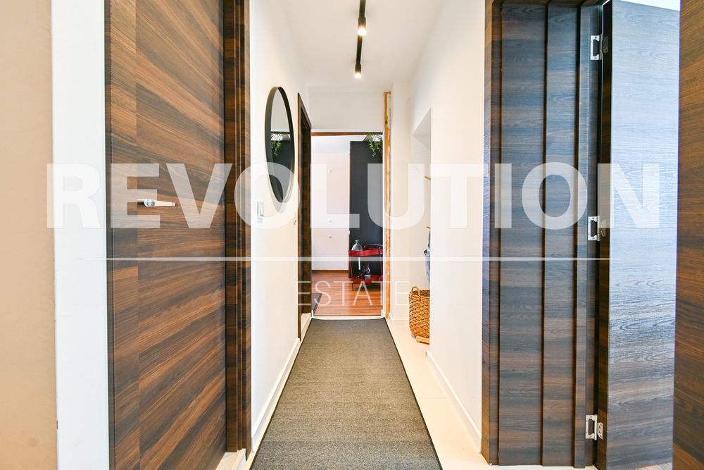 Двустаен апартамент с ПАРКОМЯСТО в ж.к. Бояна