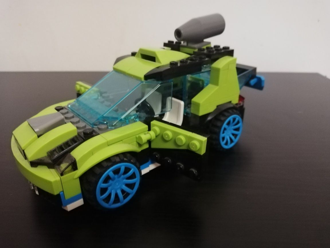 Mașină lego creator