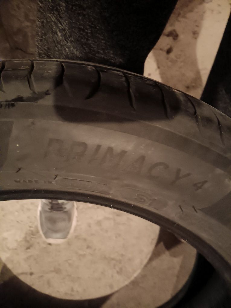 Гуми MICHELIN 215/55R17