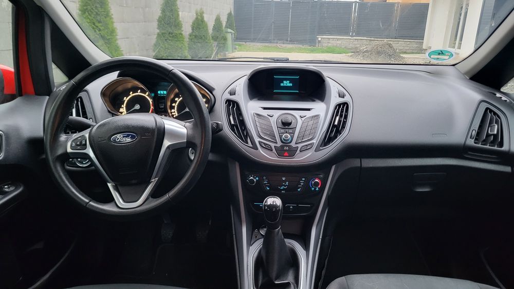 Ford B max din 2014 Ecobust motor 1.0 101 cp cu climatronic