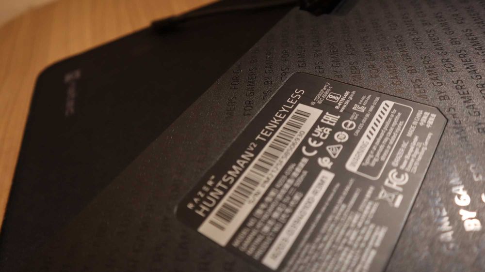 Razer Huntsman V2 TENKEYLESS Клавиатура