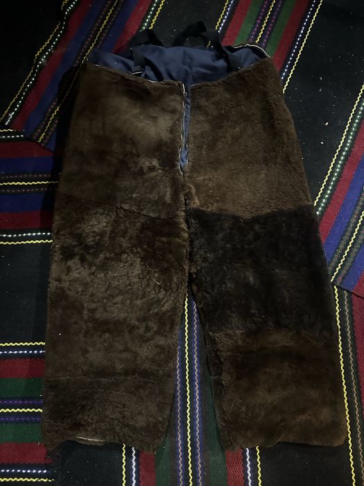 Кукерски/ сурвакарски костюм от кожи