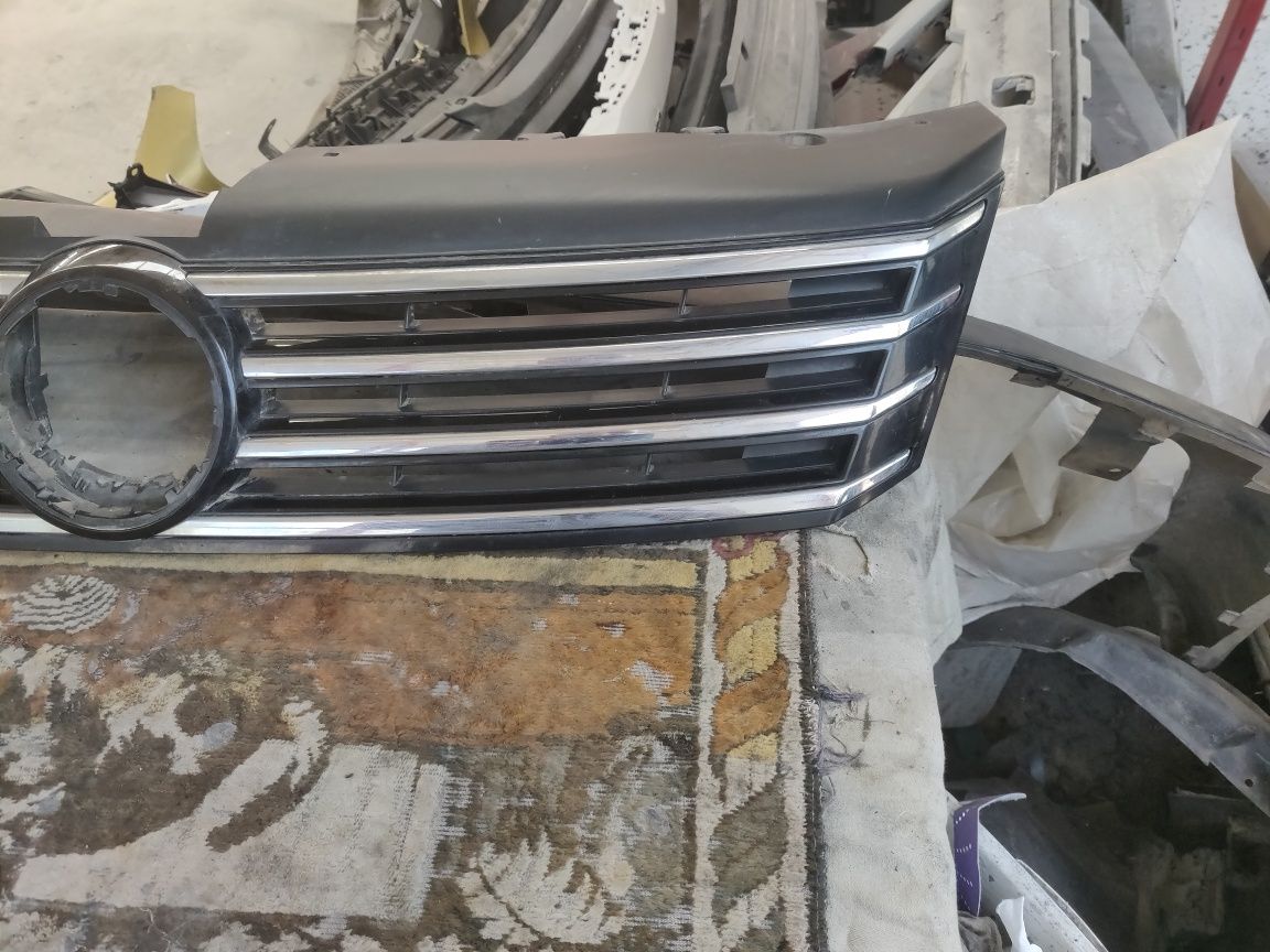 Предна Броня със Решетка за Volkcwagen Passat B7 2010/2015 г.