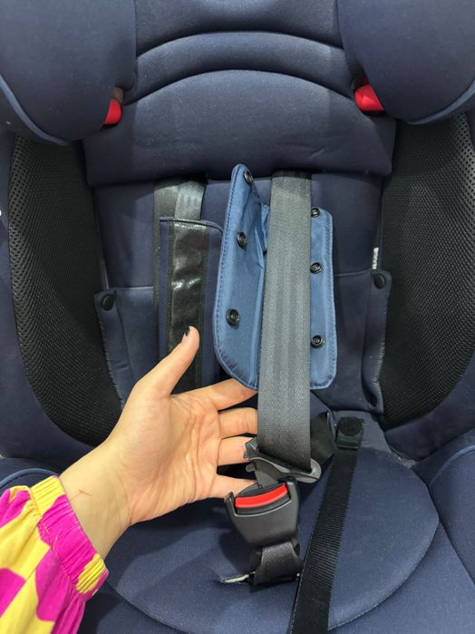 Автокресло сотилади