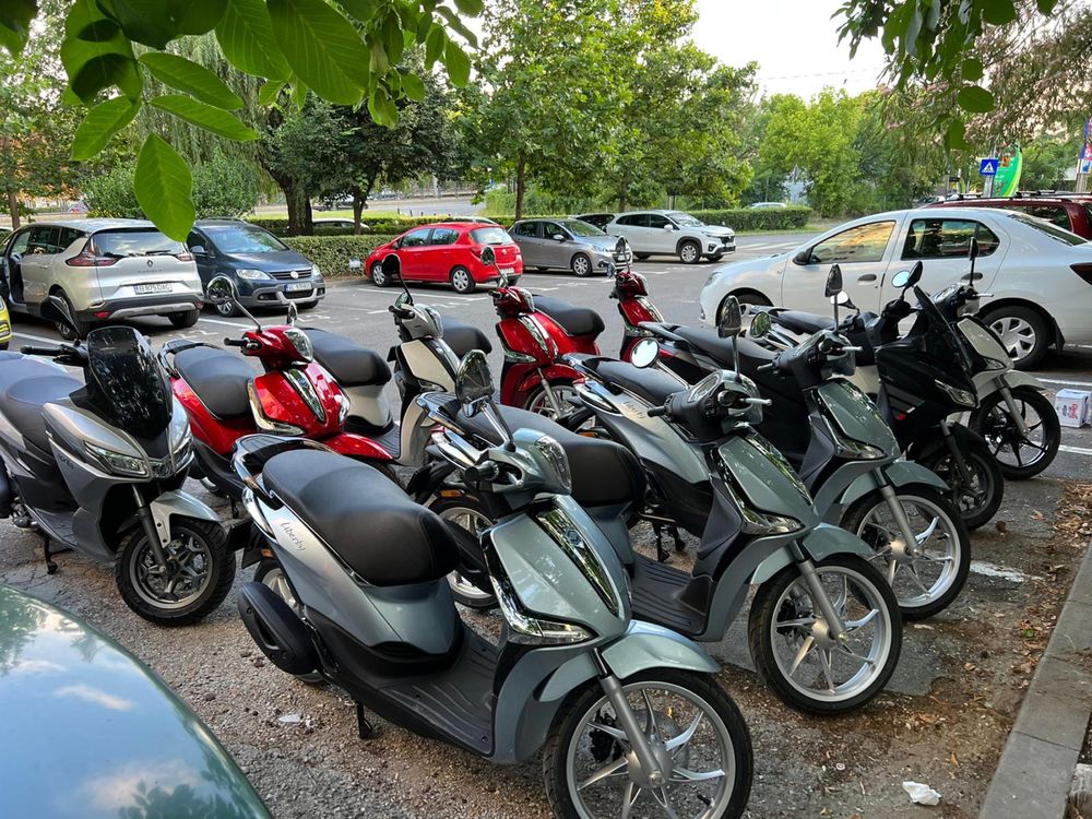 Scutere noi de inchiriat 0 km Piaggio/Aprilia 50 cm3