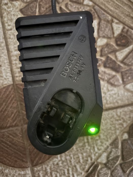 Acumulator 2 + incarcator 14.4V 3000mAh