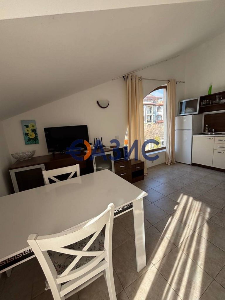 Продава се Двустаен апартамент в Свети Влас - 63 кв.м за 1207 €/кв.м - Снимка #1