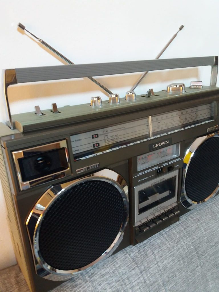 Radio casetofon Crown