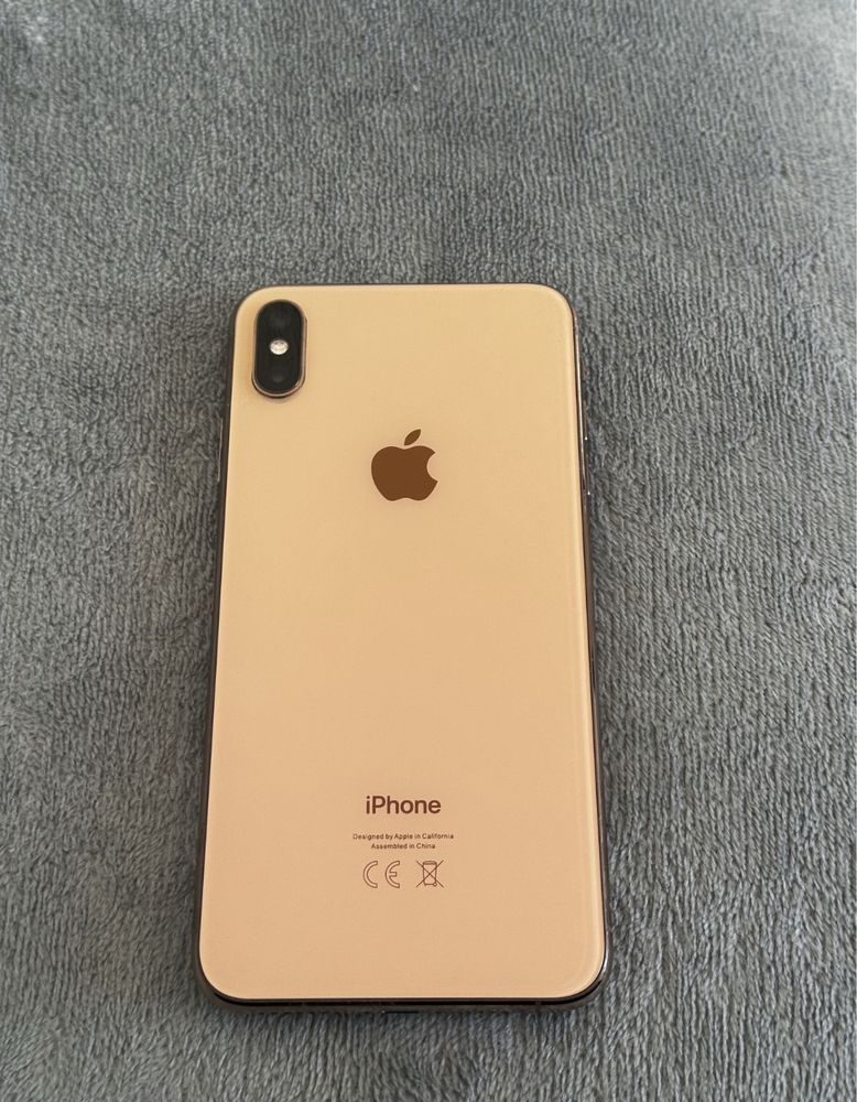 Iphone xs max.