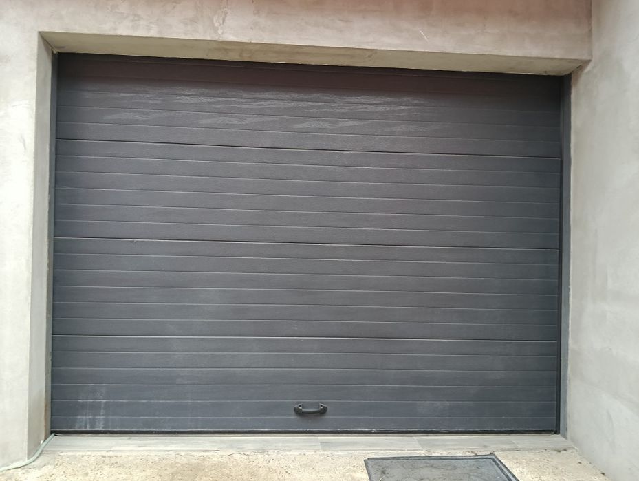 Usa garaj gri antracit