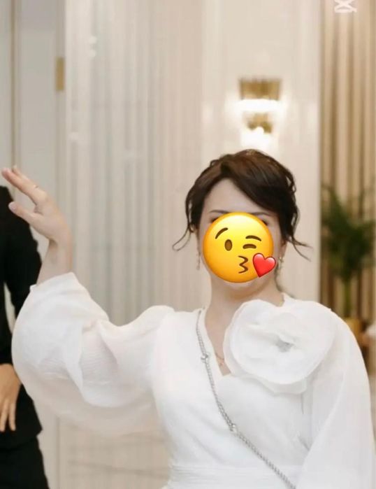 Продаю белое платье