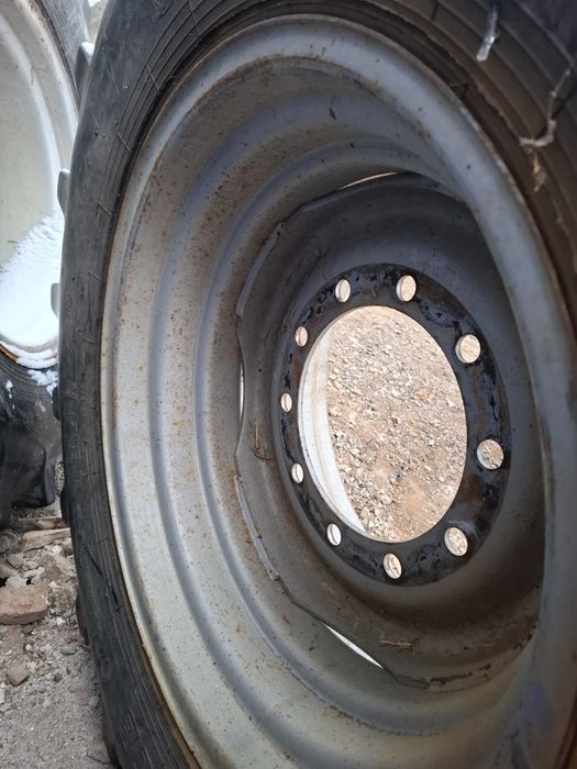 Cauciucuri cu janta 18.4 R26 pentru tractor Fend