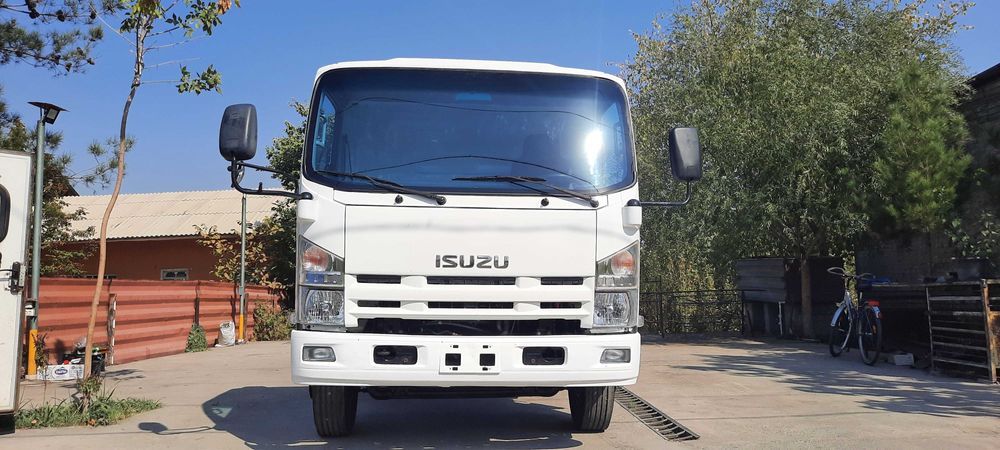 Isuzi самосвал сотилади