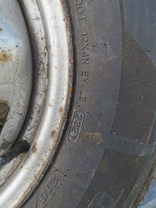 Нова гума с джанта Ford transit 215/75 16C