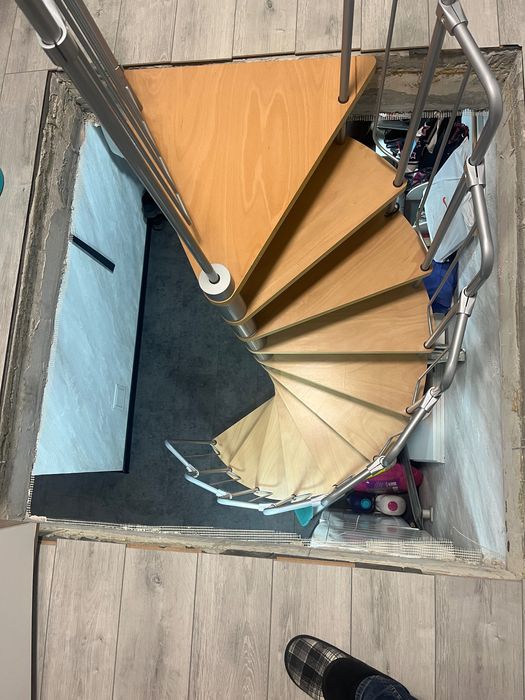 Вита стълба за отвор 145 см