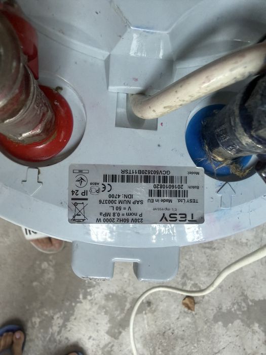 Boiler Tesy alb