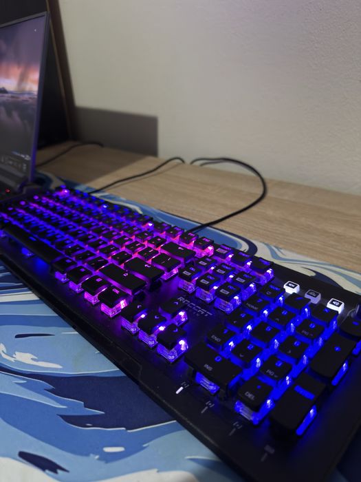 Клавиатура Roccat Vulcan Pro