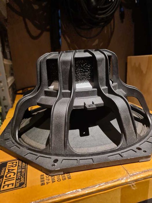 Difuzor 15 NEXO PS15 R2 Faital Pro 15FX560-8  1400 W  RMS  ca nou