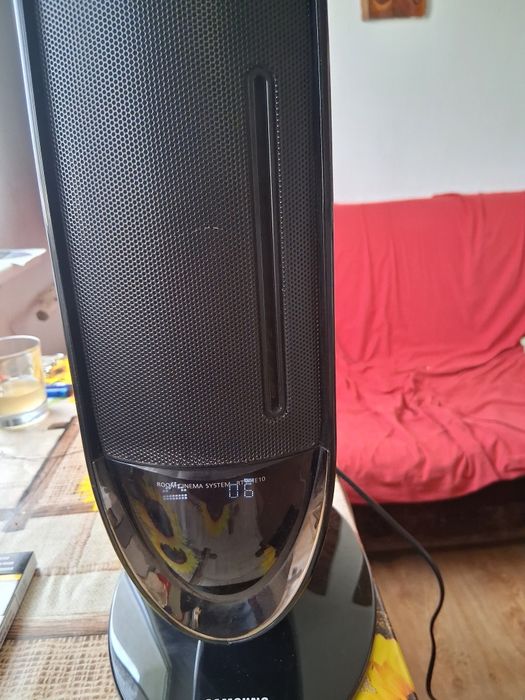 Продавам Домашно кино Самсунг и Лед Проектор