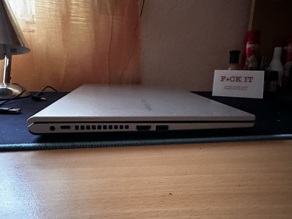 Laptop ASUS VivoBook