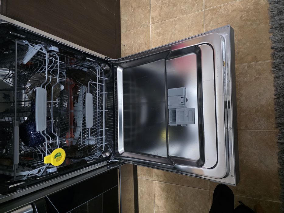 Masina spalat vase Hotpoint-Ariston