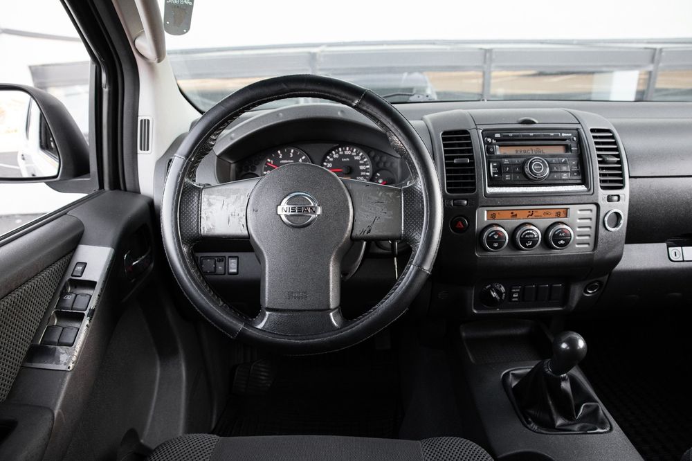 Nissan    Navara