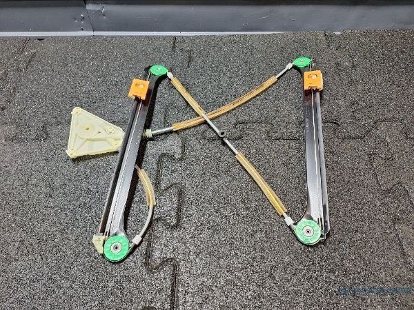 Macara geam electric stanga fata AUDI A3 II Sportback (8PA) [ 2004 - 2015 ] TDI 16V (BKD, CBAB, CFFB, CLJA) 103KW|140HP OEM 8P4837461B