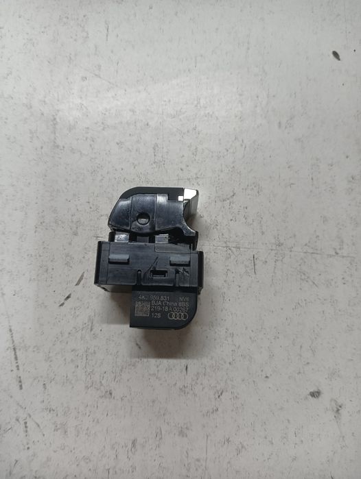 Buton portbagaj  AUDI A6 C8, 4A2 2018 - > 2.0 40 TDI Mild Hybrid DFBA