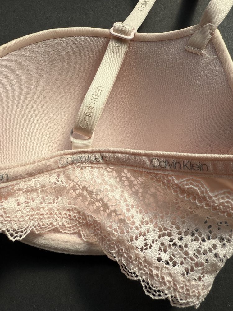 Сутиен Calvin Klein /70С, 75С/ в бледорозово