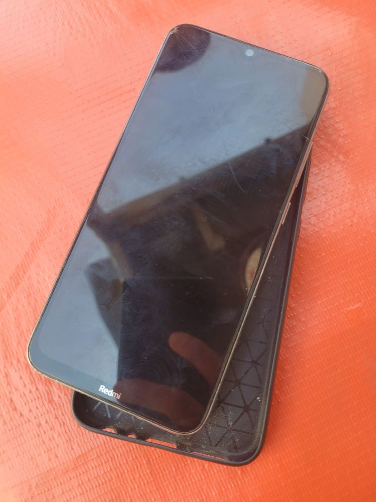Продаю телефон срочно Redmi