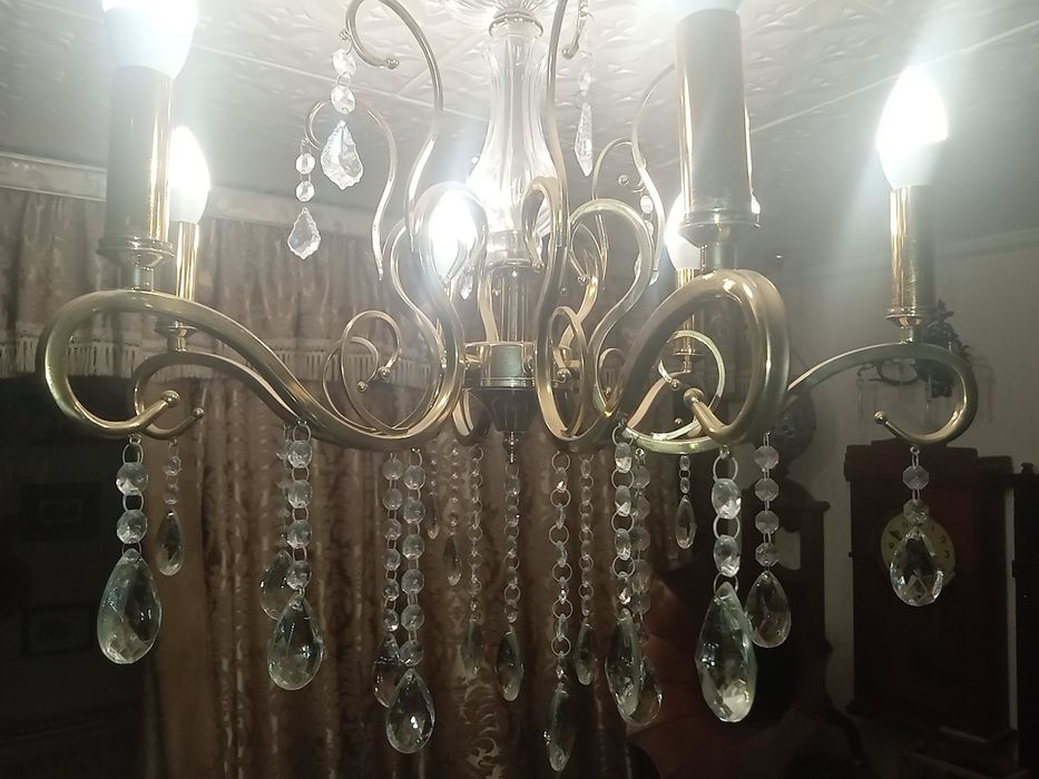 Распродажа. Люстры . Настольные лампы