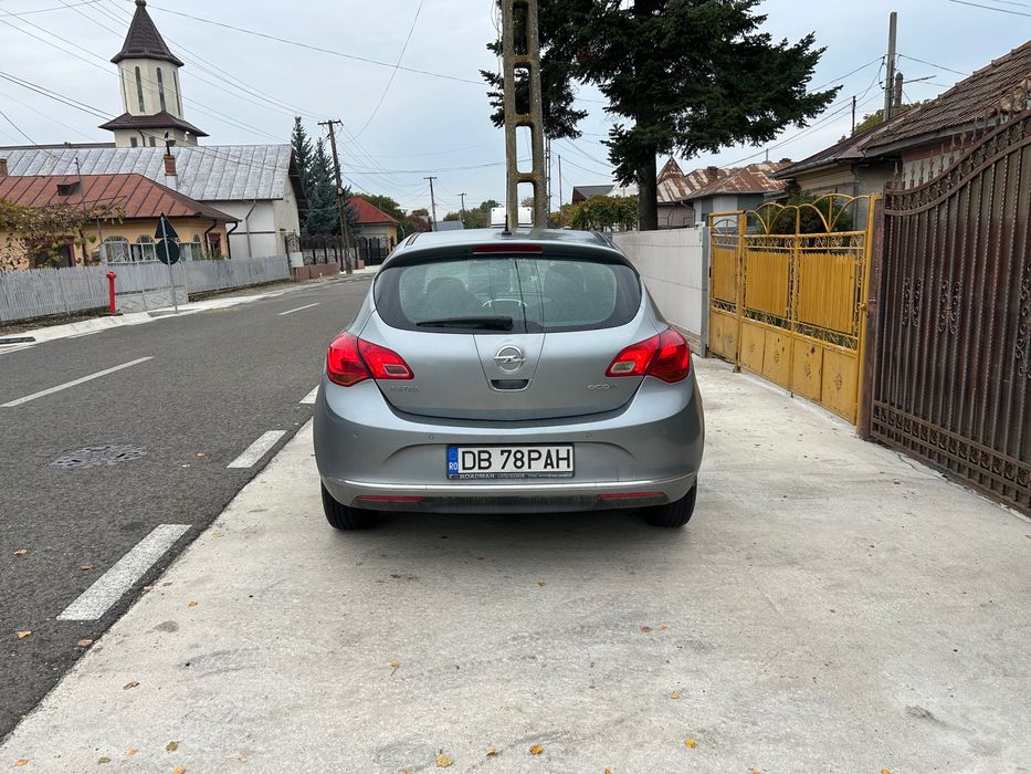 Opel astra 1.6 euro 6 2014 4200 negociabil
