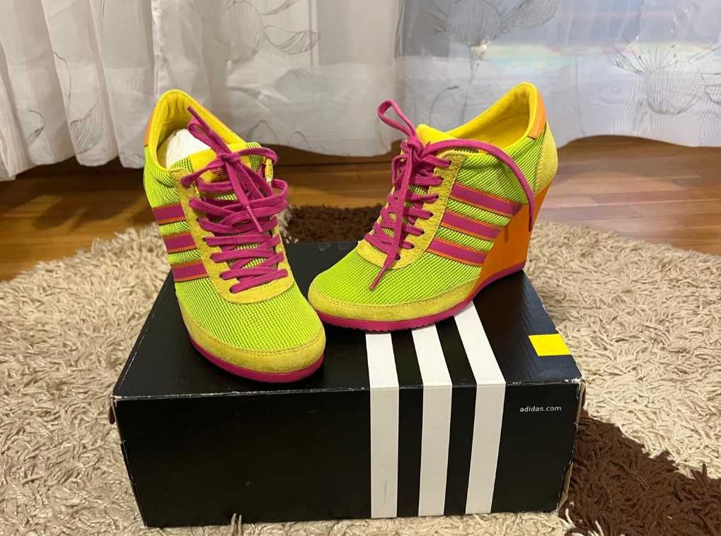 Pantofi din Piele Adidas Arrow Wedge Neocamo Jeremy Scott G96747, 38