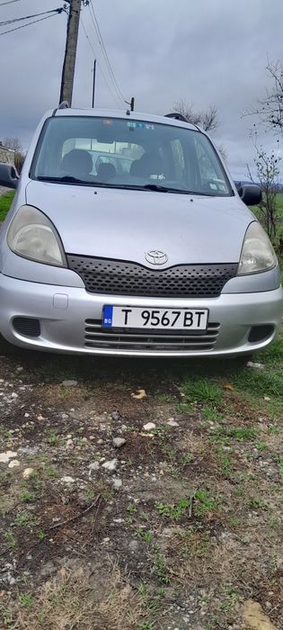 Toyota Yaris Verso 
Колата е с два ключа ,застраховка