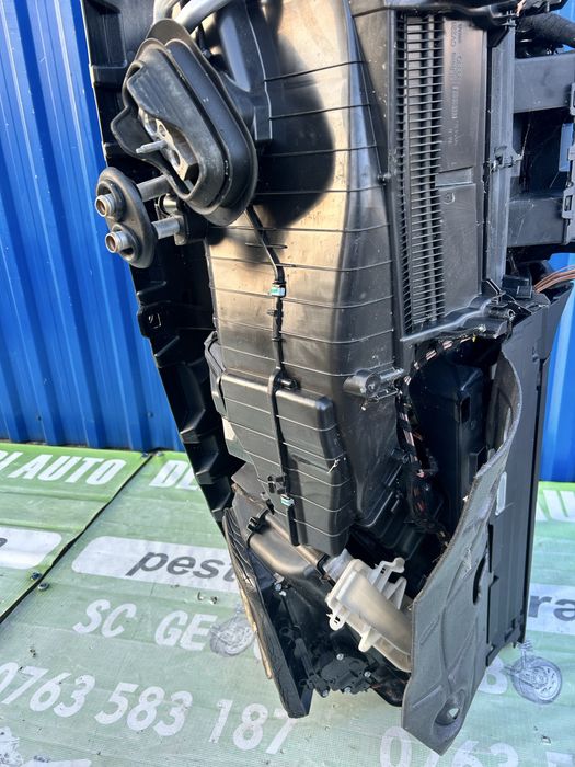 Carcasă aerotermă  completă Audi Q5 FY volan stânga 2017