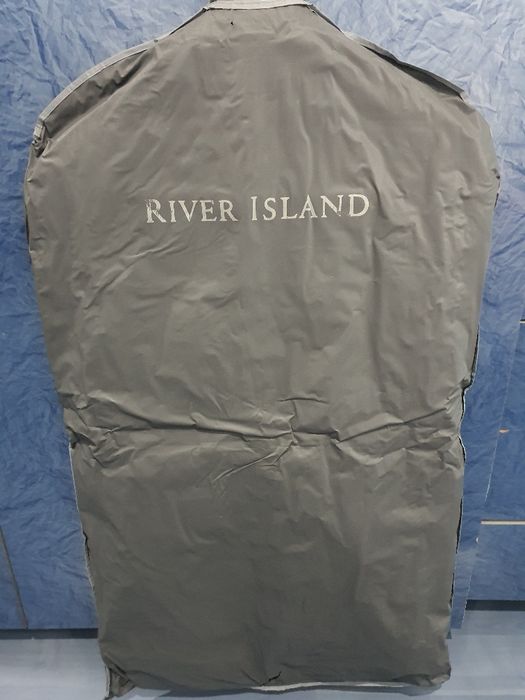 Costum barbati River Island