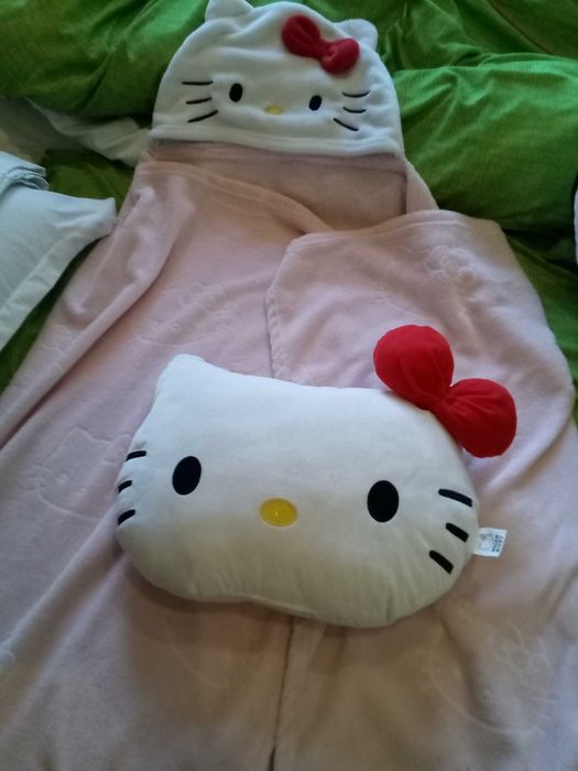 Одеало полар и възглавница за момиче-35 лв