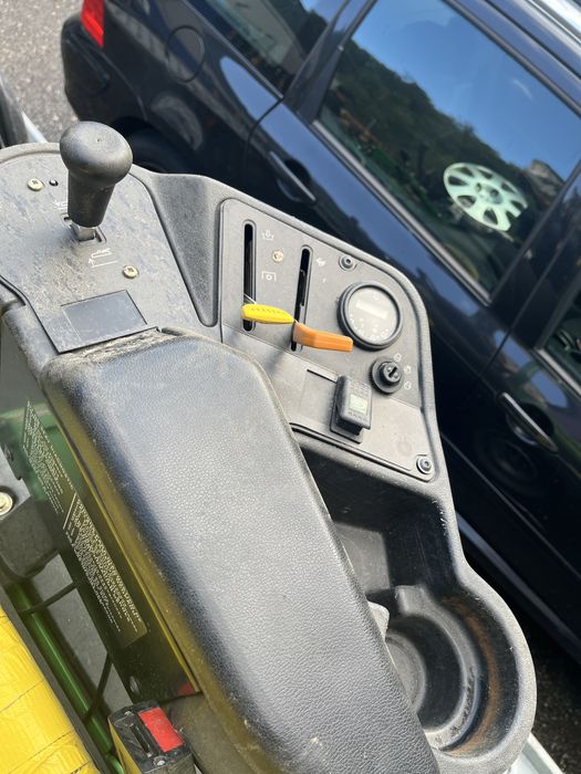 John Deere 2500E E-cut Hybrid