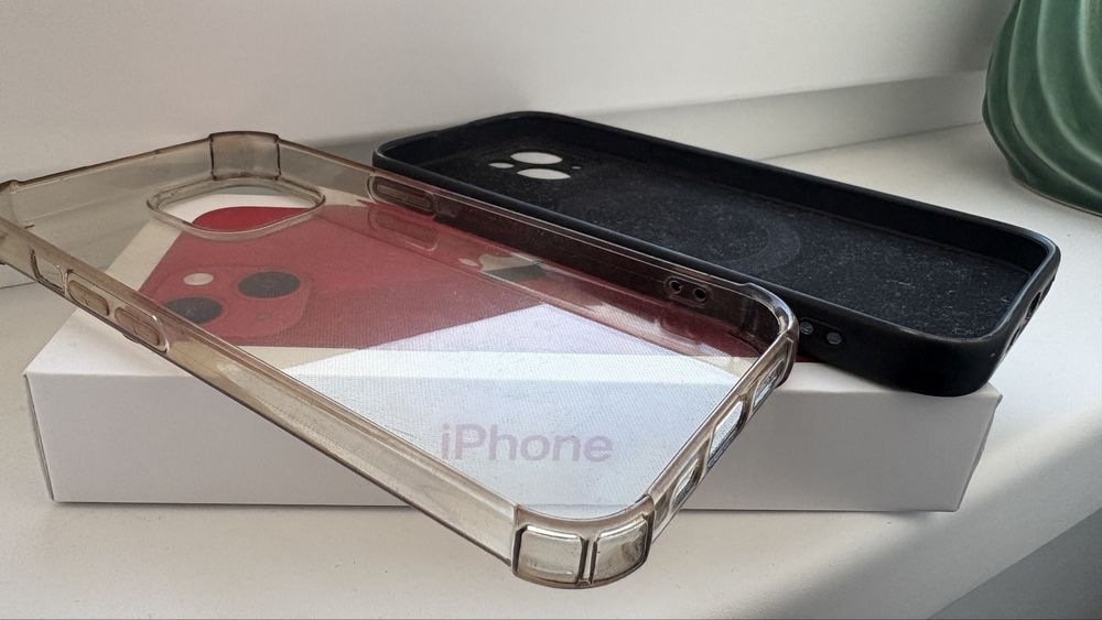 Cutie iPhone 13 Rosu