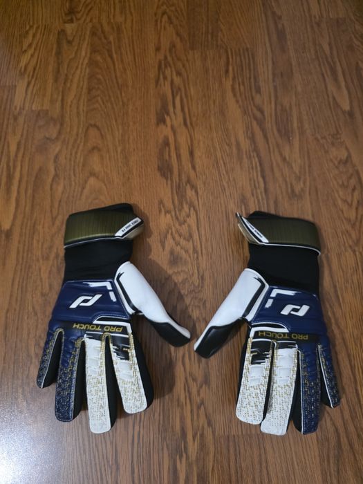 Вратарски ръкавици