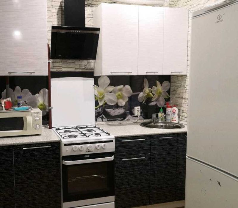 Дава се под наем Едностаен апартамент в Пловдив, Център - 25 кв.м за 102 € - Снимка #2