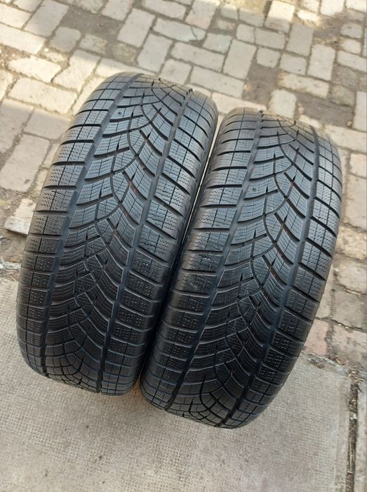 Set 2buc 235/55 R18 104H XL SUV Goodyear Ultra Grip Performace M+S iar