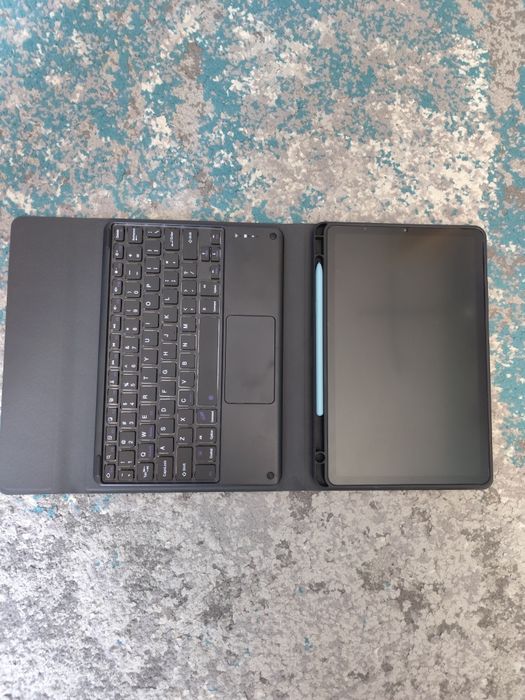 Samsung S6 Lite husa și tastatura