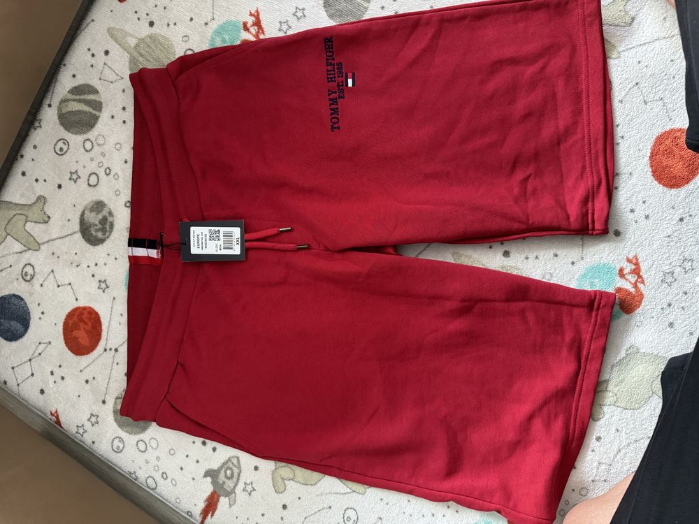 Vand pantaloni Tommy Hilfiger