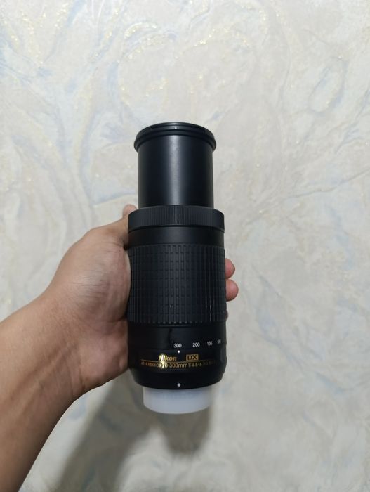 Nikon obyektiv 70-300 mm