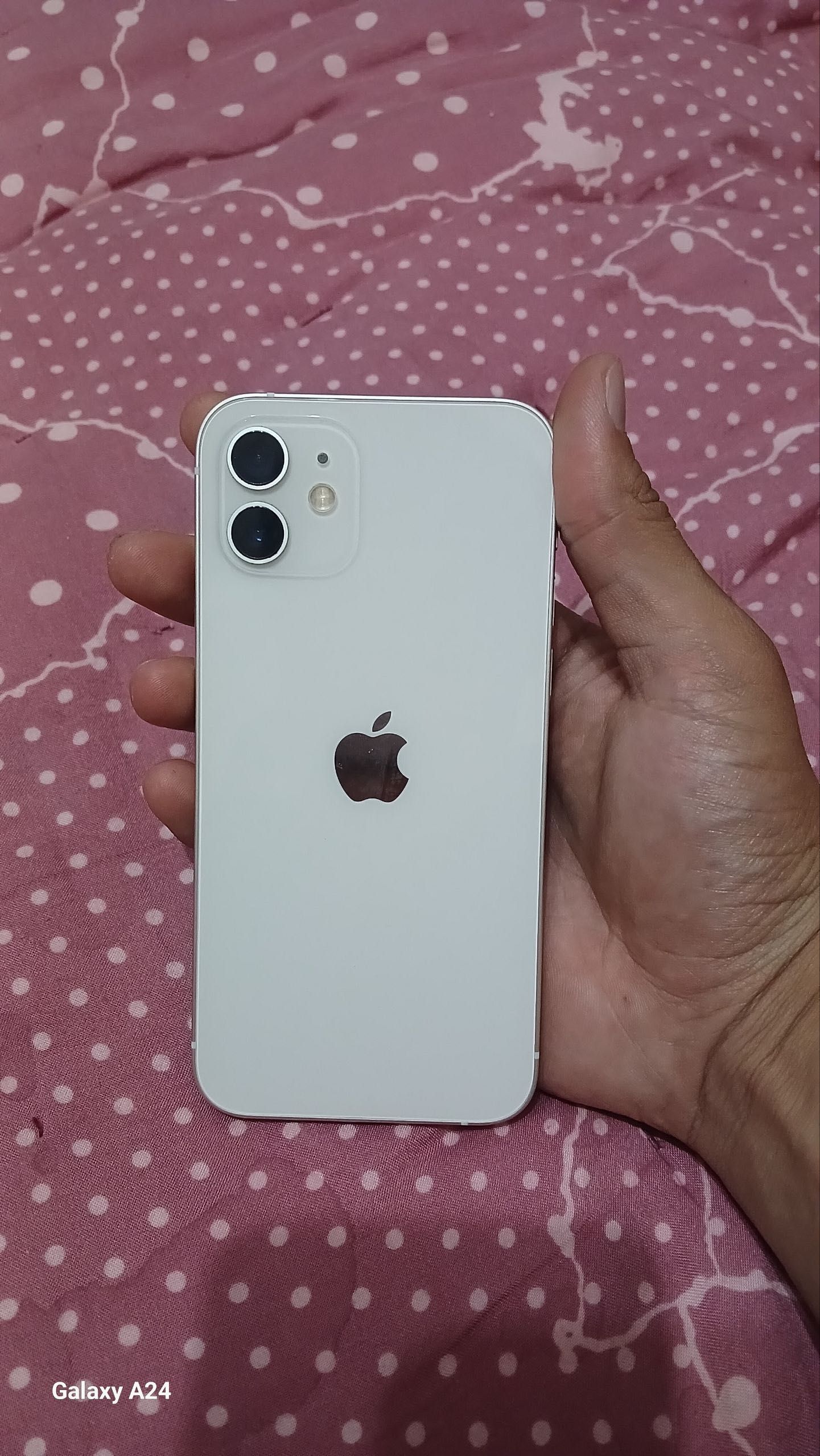 Iphone 12 ishlashi chotki  ochilmagan chaqa chuqadiyam umuman yo’q