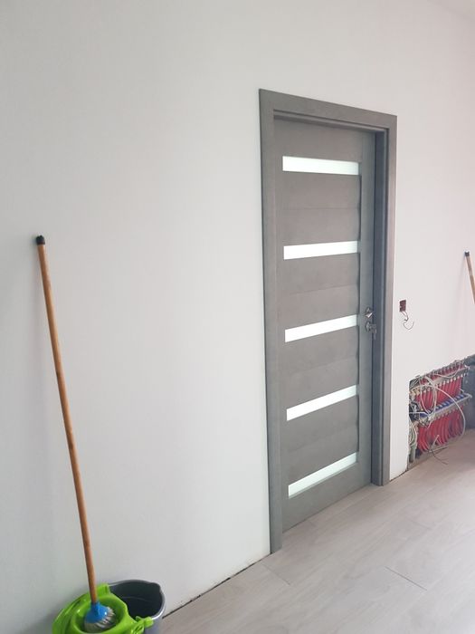 Montaj uși  interior exterior