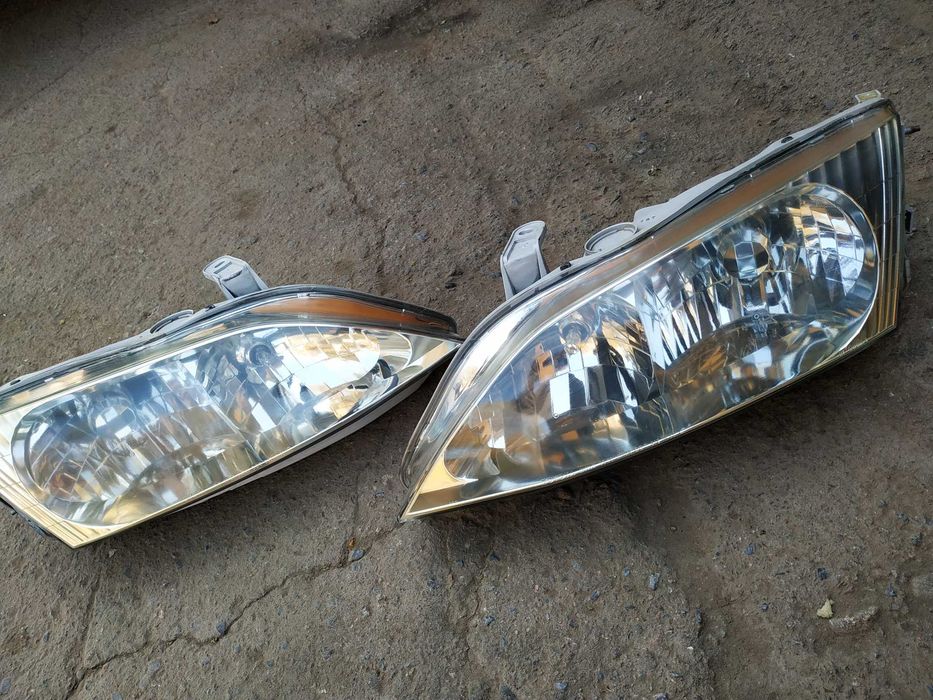 Фары передние на Lexus ES 300, тойота Виндом 20 кузов